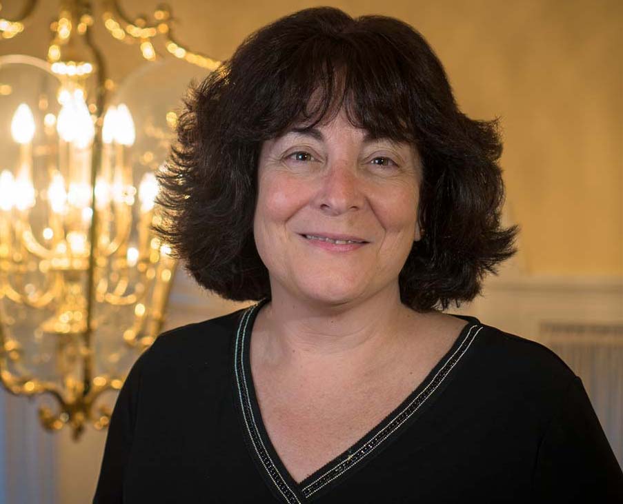Laura Hanlon, LCSW : Grief and Bereavement Counselor